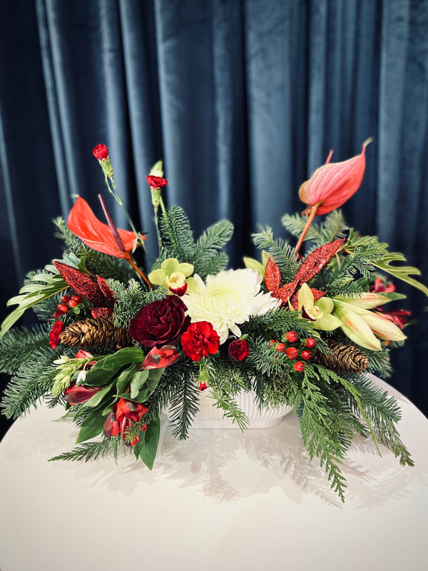 Deluxe Christmas centerpiece